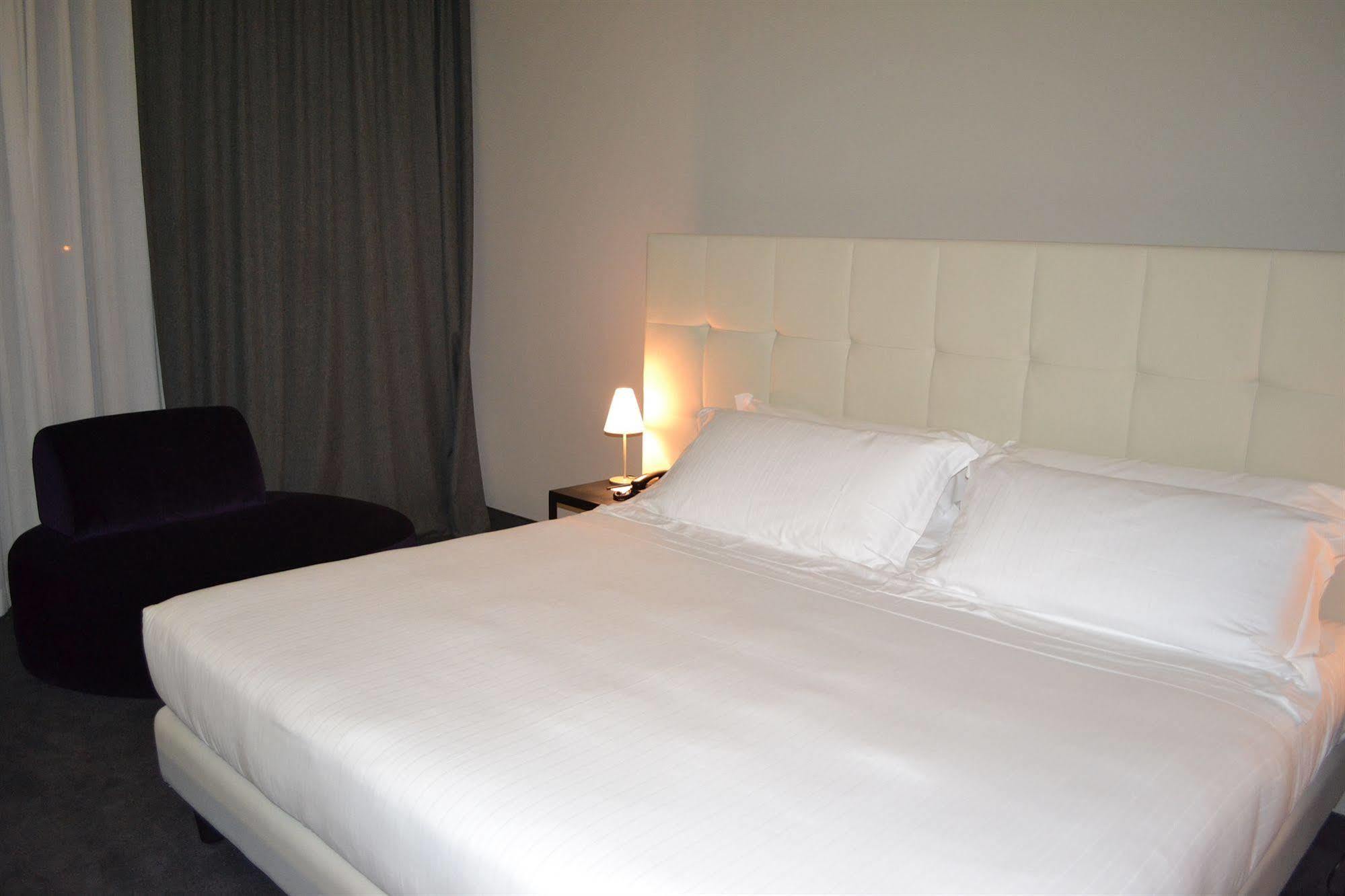 Cosmopolitan Hotel Civitanova Marche Exterior photo